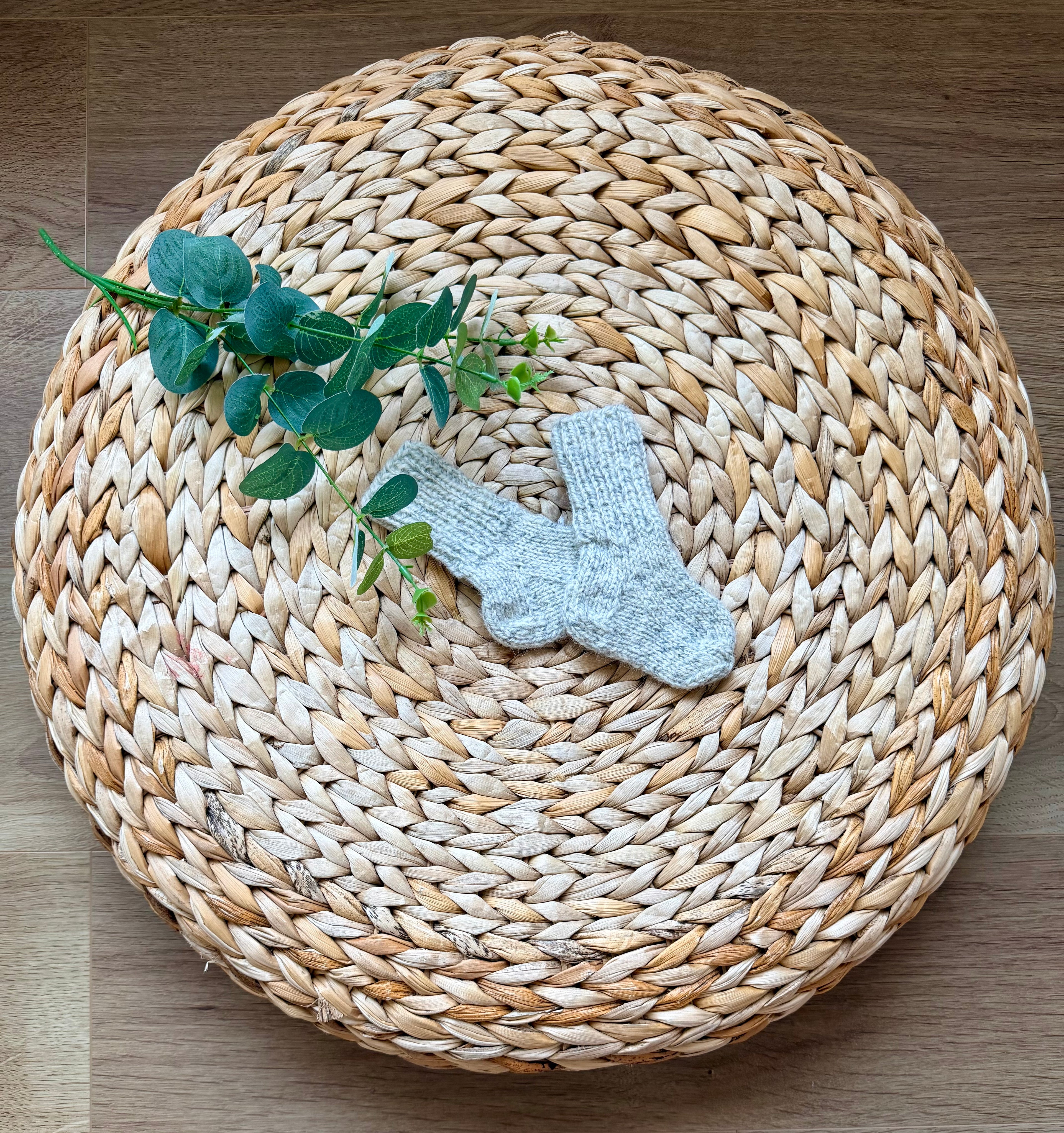 Vilnonės kojinytės naujagimiui „Švelni pilka“