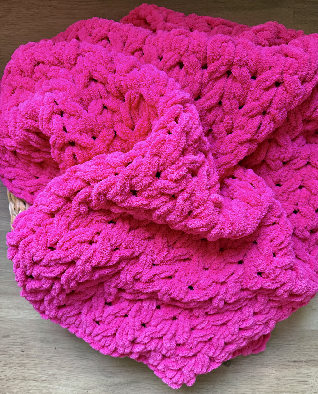 Rankų darbo Puffy pledukas „Avietinis apkabinimas“