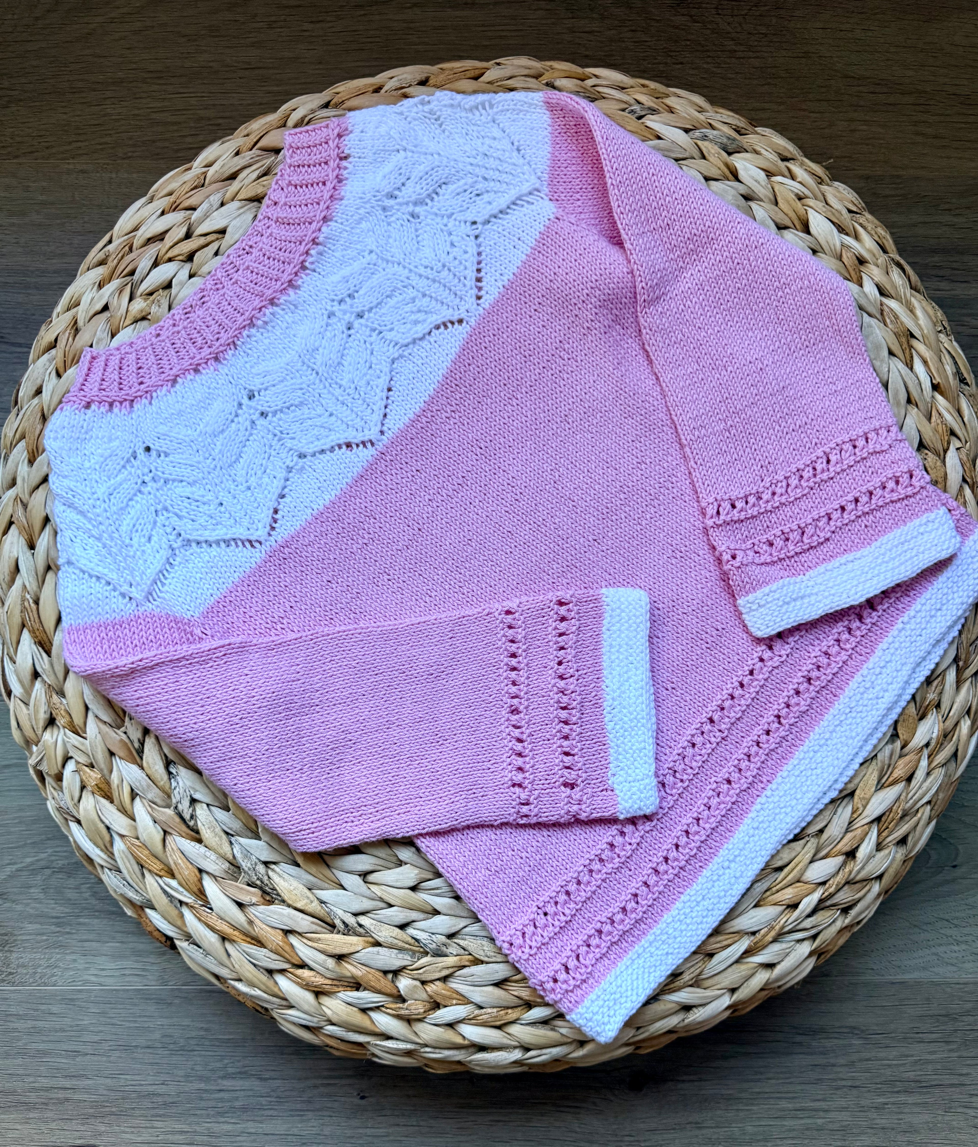 Vaikiškas megztukas "Rožės švelnumas"