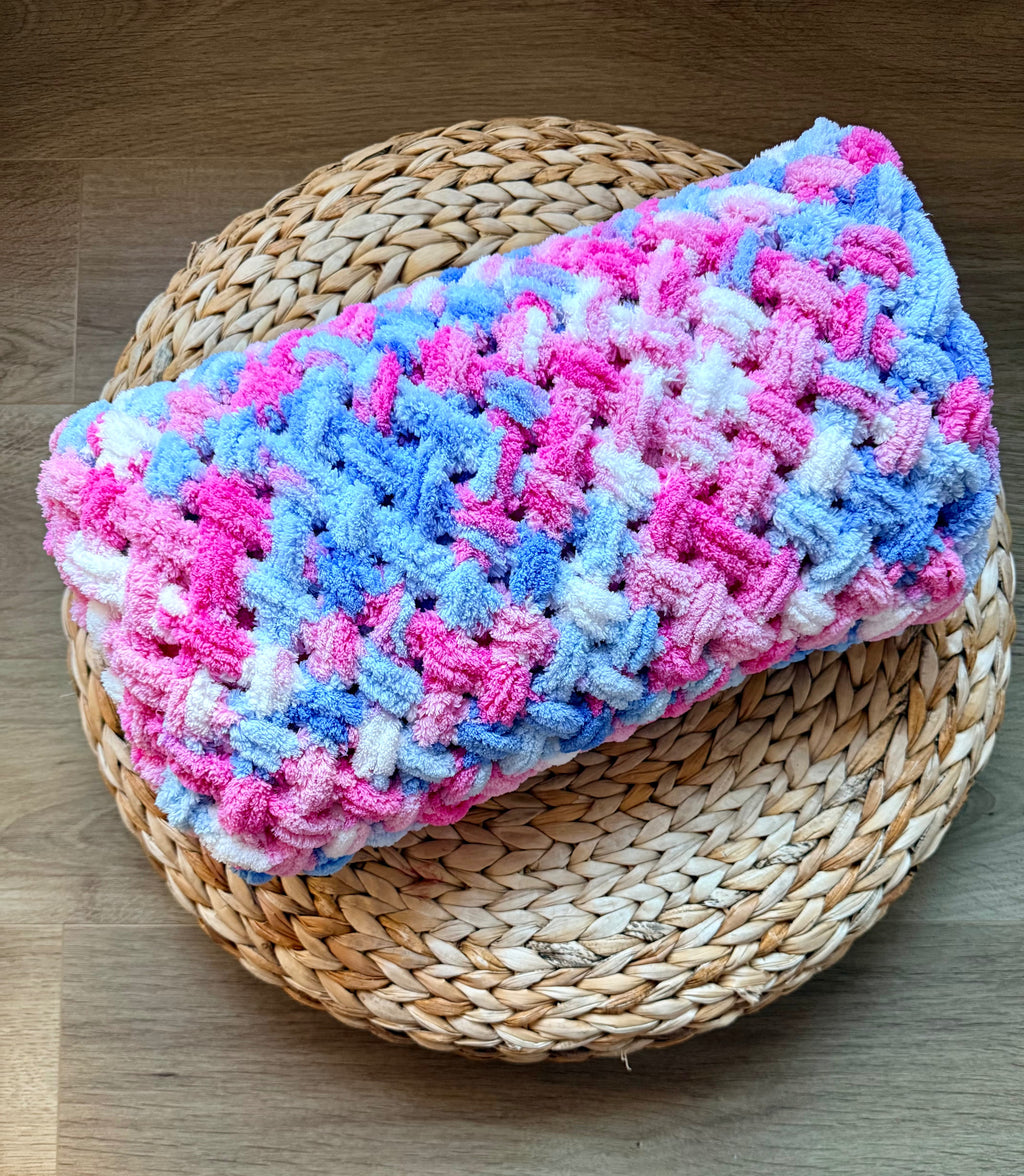 Rankomis megztas Puffy pledas „Pūkutis“